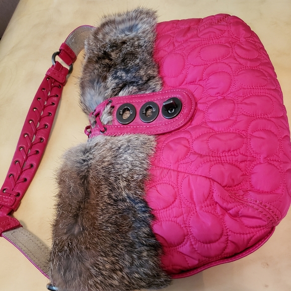 Coach Fur Boot and Purse set (Fuschia Pink) - Picture 4 of 4